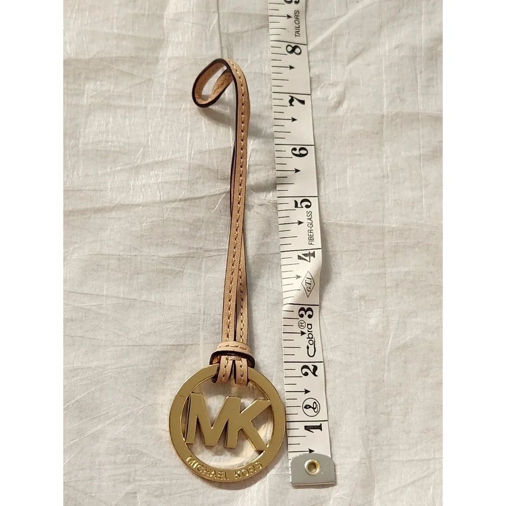 Michael Kors MK Purse Gold Key Purse Bag Fob Charm Beige Strap 2